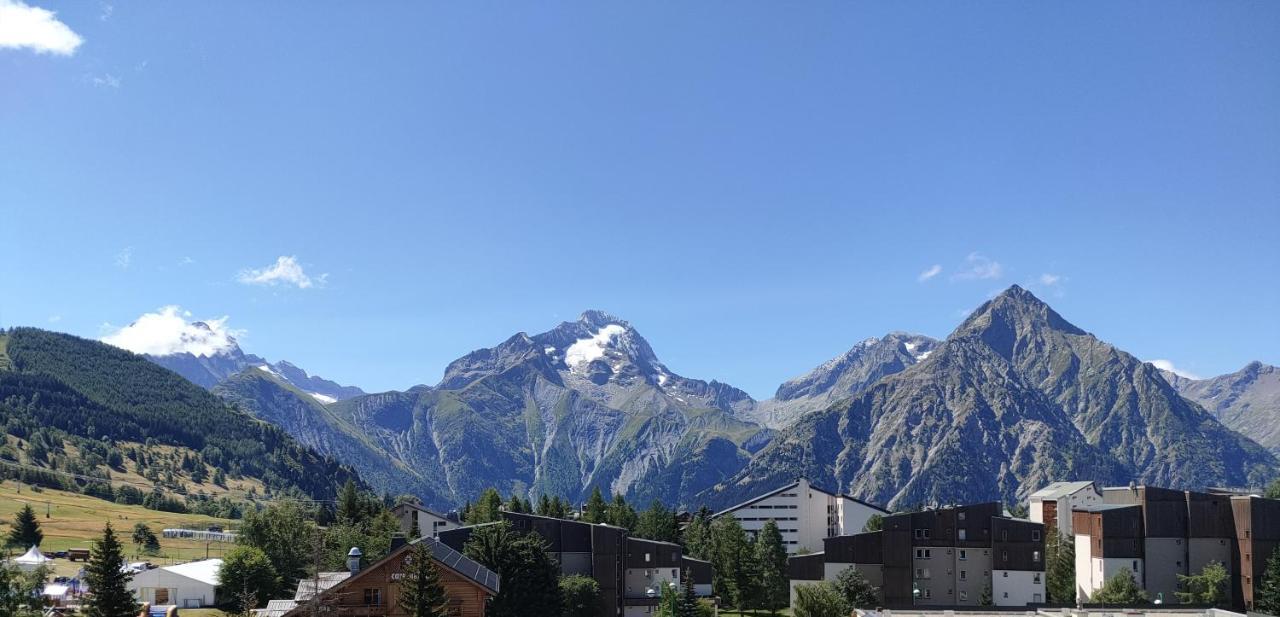 Résidence Plein Sud: Ski-in/ski-out With Mountain Views